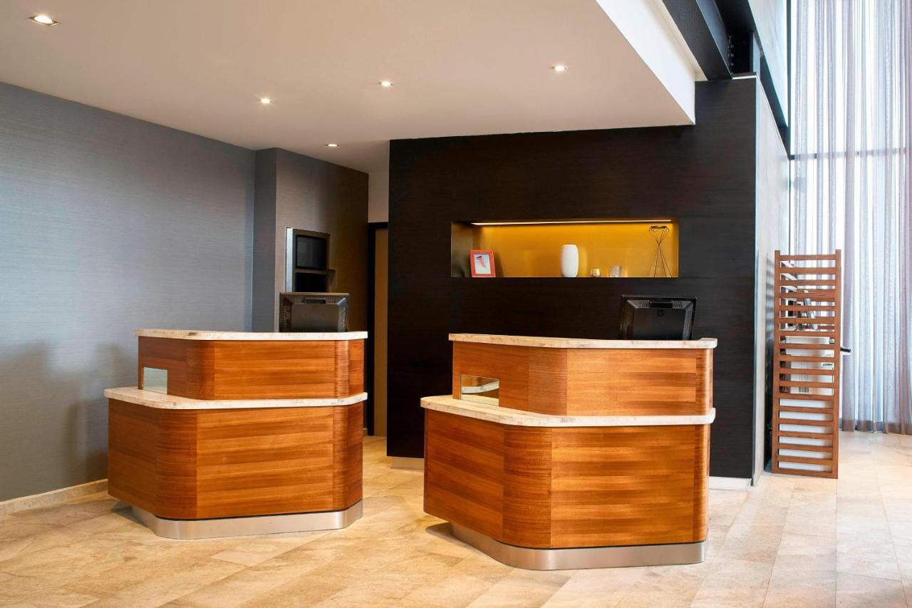 Courtyard By Marriott Mexico City Toreo Exterior photo