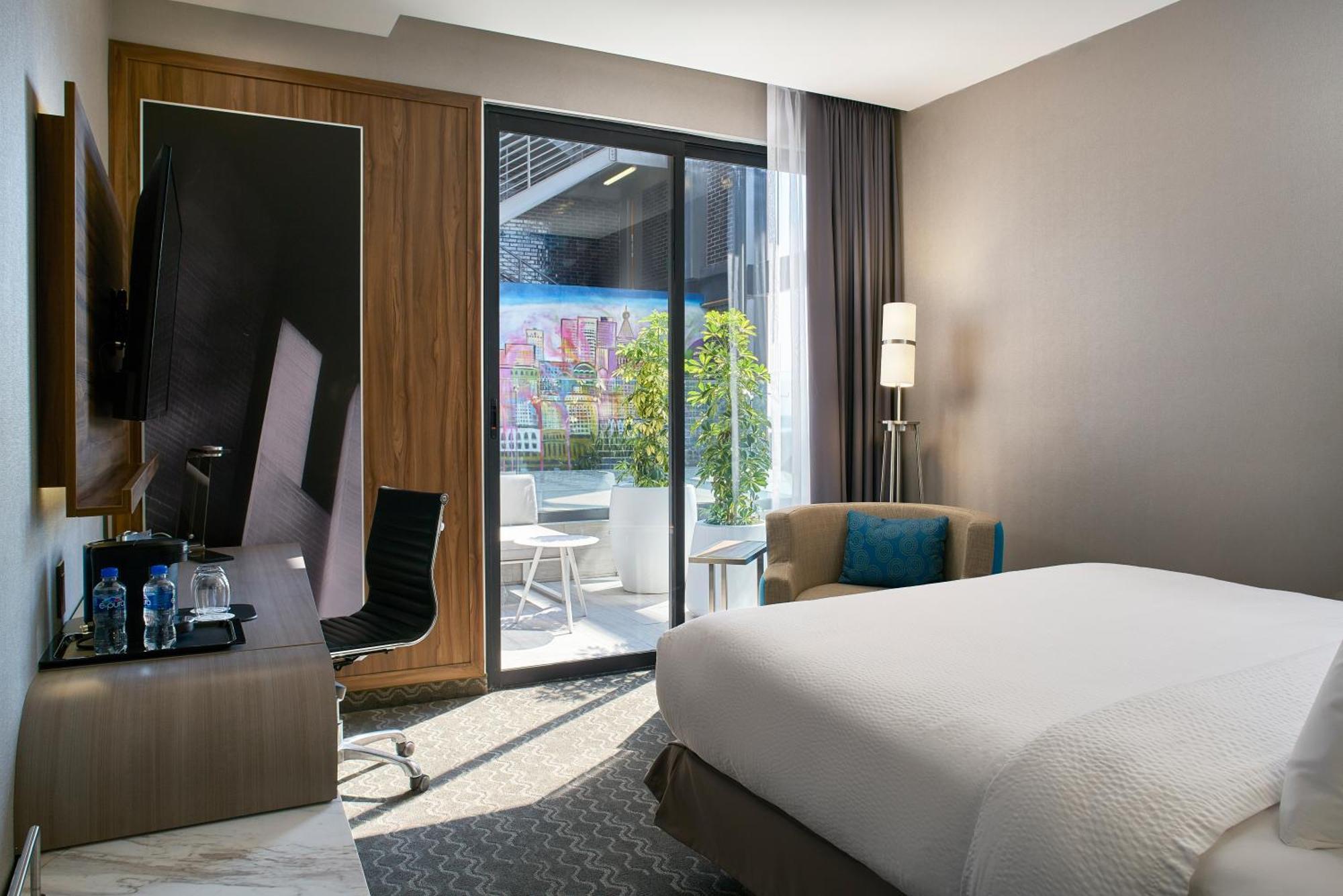 Courtyard By Marriott Mexico City Toreo Exterior photo