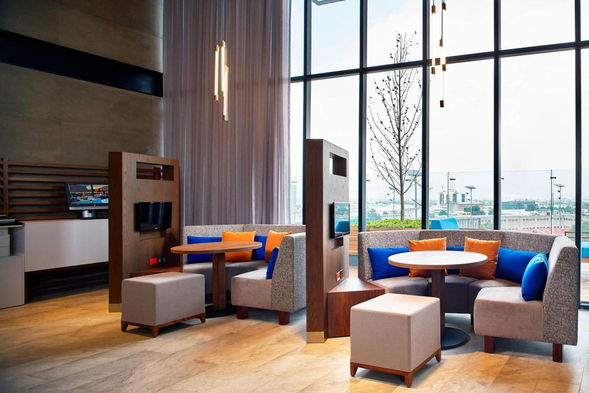 Courtyard By Marriott Mexico City Toreo Exterior photo