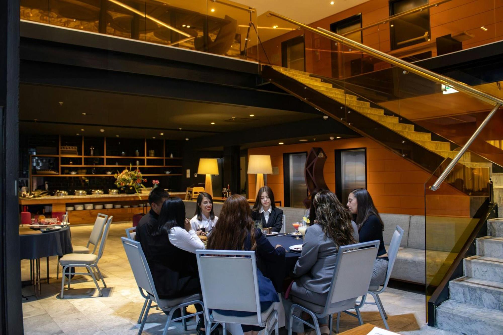 Courtyard By Marriott Mexico City Toreo Exterior photo