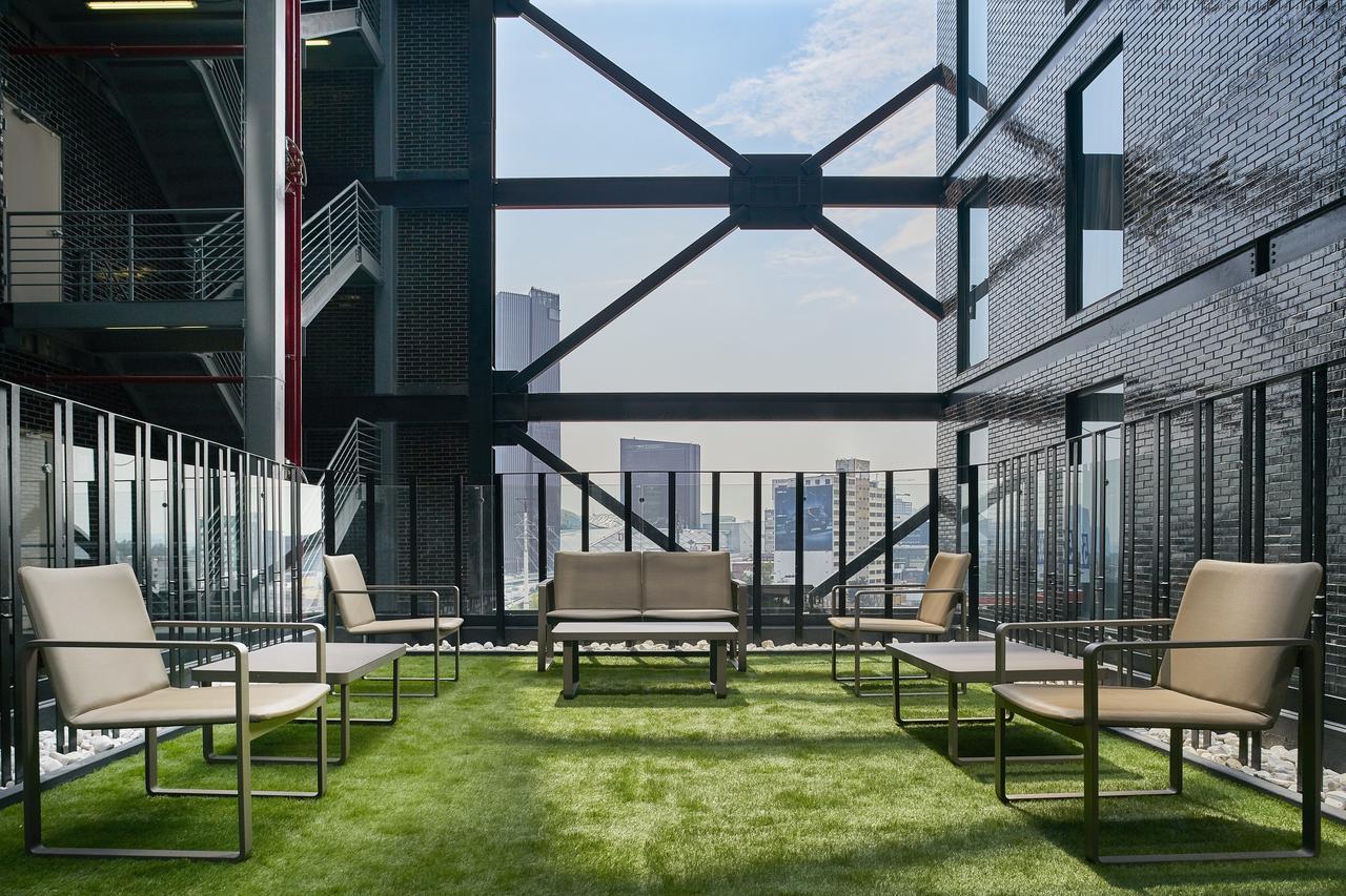 Courtyard By Marriott Mexico City Toreo Exterior photo